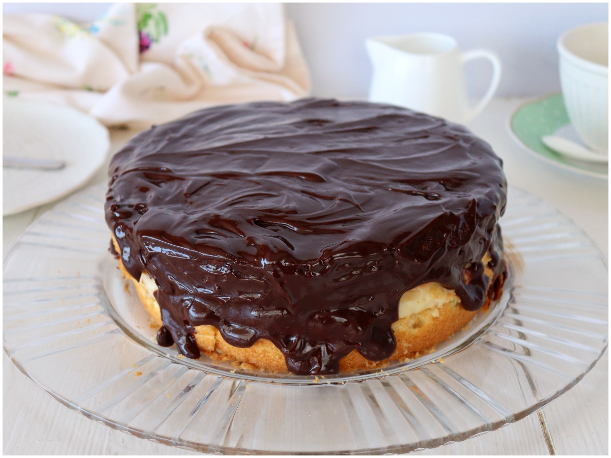 Boston cream pie