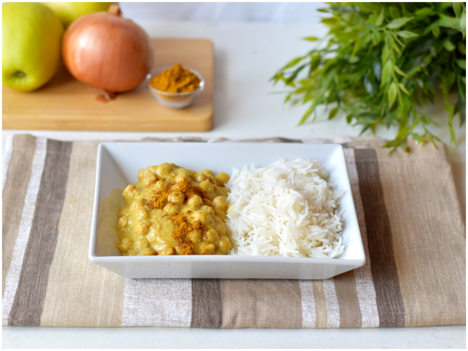 Ceci al curry e mela
